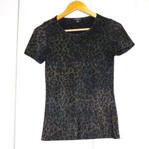 Leopard Ribbed Scale Short Sleeve Shirt